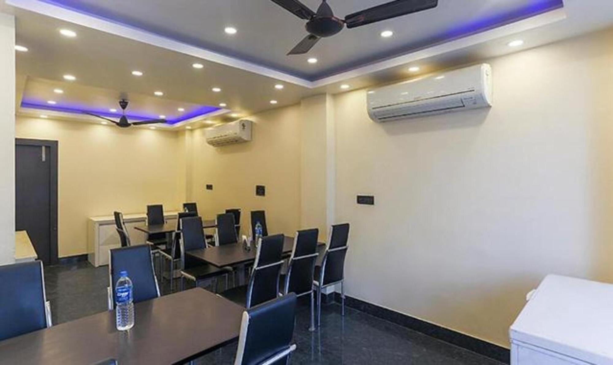 Fabhotel Aspiring Inn Jādabpur Esterno foto